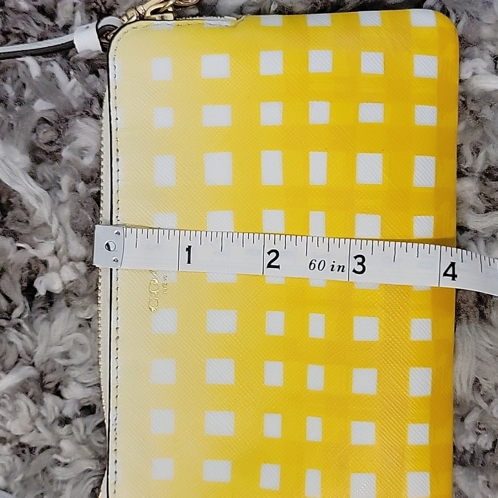 Coach Wristlet - Picture 8 of 8
